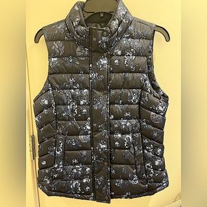 GAP: Puffer Vest